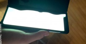 FOTO // Utilizatorii de telefoane pliabile raportează ecrane crăpate din cauza frigului